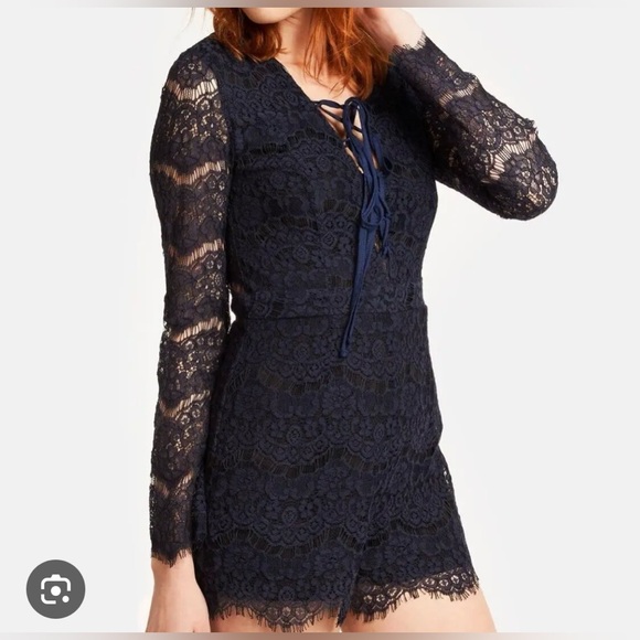 Romeo & Juliet couture, Blue Lace Jumpsuit, Size M, excellent condition. - Picture 2 of 5